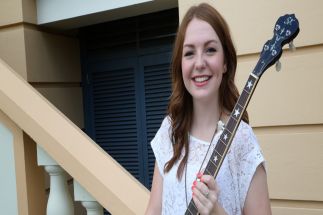 A first-year QUT Creative Industries student who lost her sister to cancer has been given a helping hand with her university study.